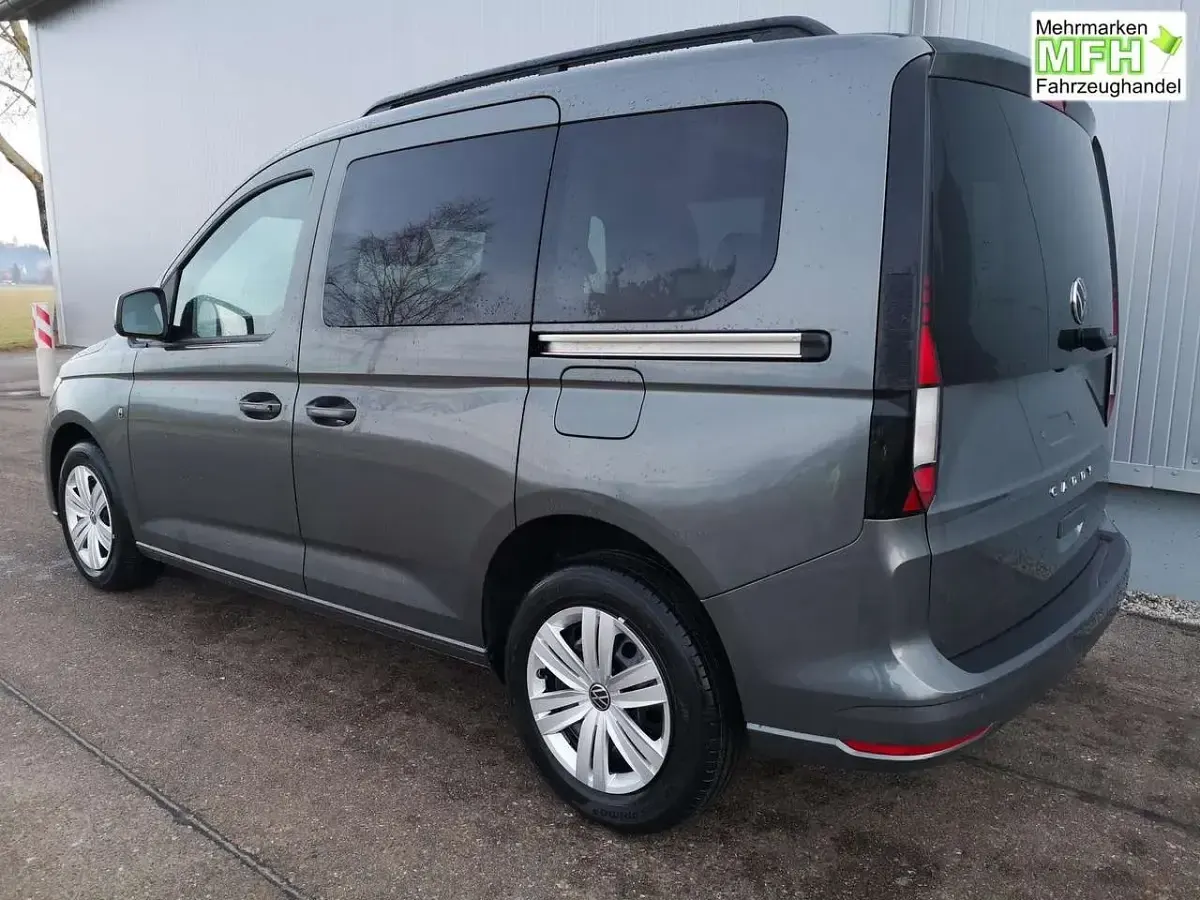 Neu VW Caddy Basis 102 PS (75 kW) 2026 Indiumgrau metallic Van / Kleinbus