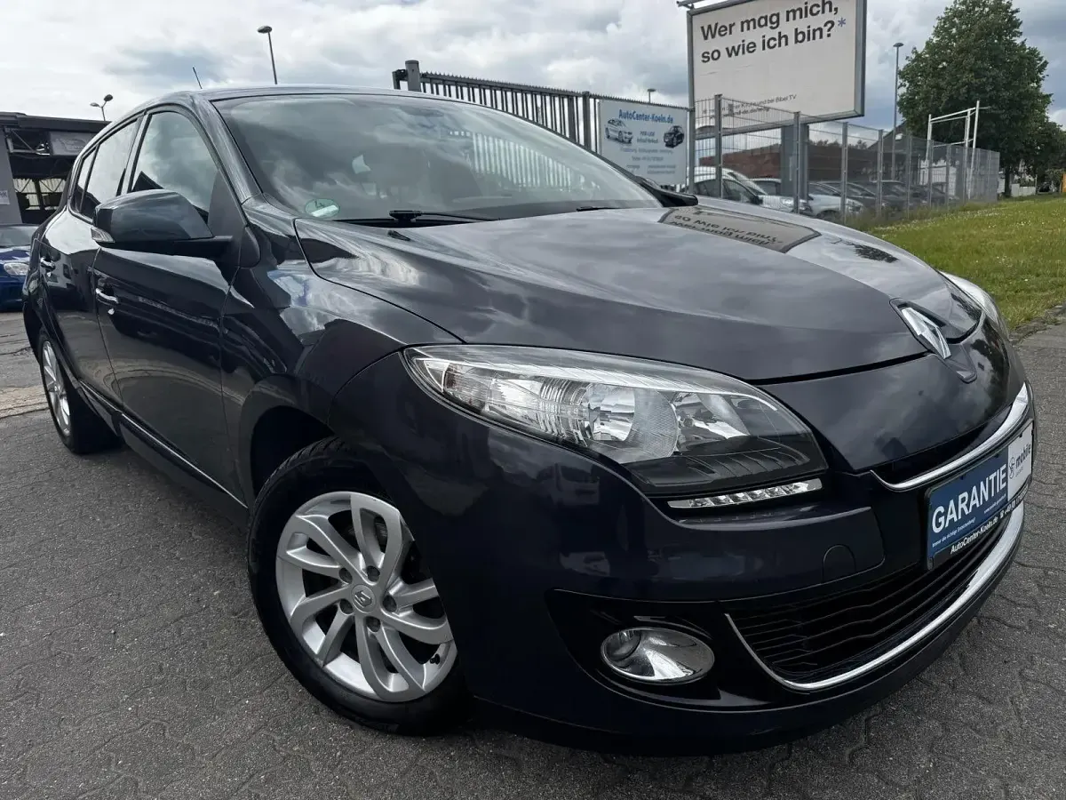 Gebraucht Renault Mégane Dynamique 110 PS (80 kW) 2013 Grau Limousine
