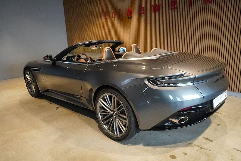Gebraucht Aston Martin DB12 680 PS (500 kW) 2024 Grau Cabrio