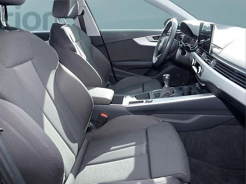 Gebraucht Audi A4 150 PS (110 kW) 2023 Grau Kombi