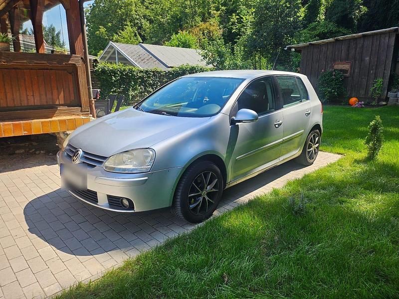 Silber Gebraucht 2007 VW Golf V Kleinwagen | 1.500 € (Superpreis) - Bild 1/4