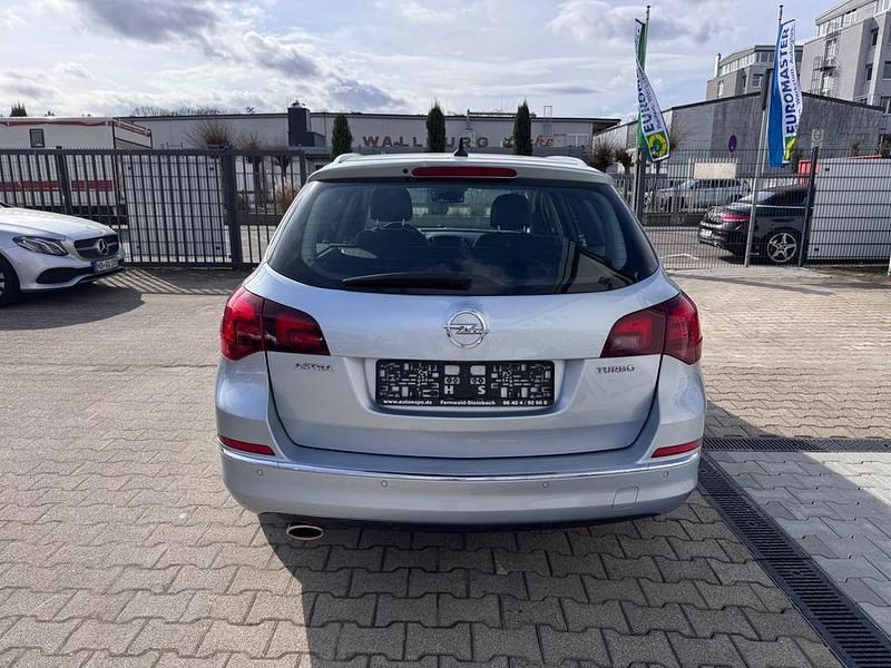 Gebraucht Opel Astra Exklusiv 140 PS (102 kW) 2016 Silber Kombi