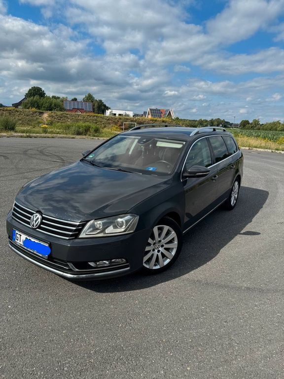 Grau Gebraucht 2013 VW Passat Kombi | 6.000 € (Superpreis) - Bild 1/4