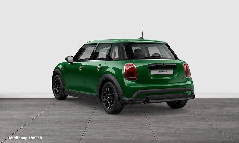 Gebraucht Mini Cooper Classic 136 PS (100 kW) 2023 Grün Kleinwagen