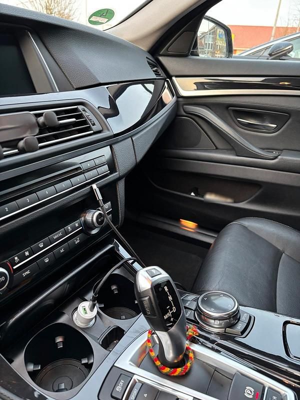 Gebraucht BMW 520 Luxury Line 184 PS (135 kW) 2013 Schwarz Limousine