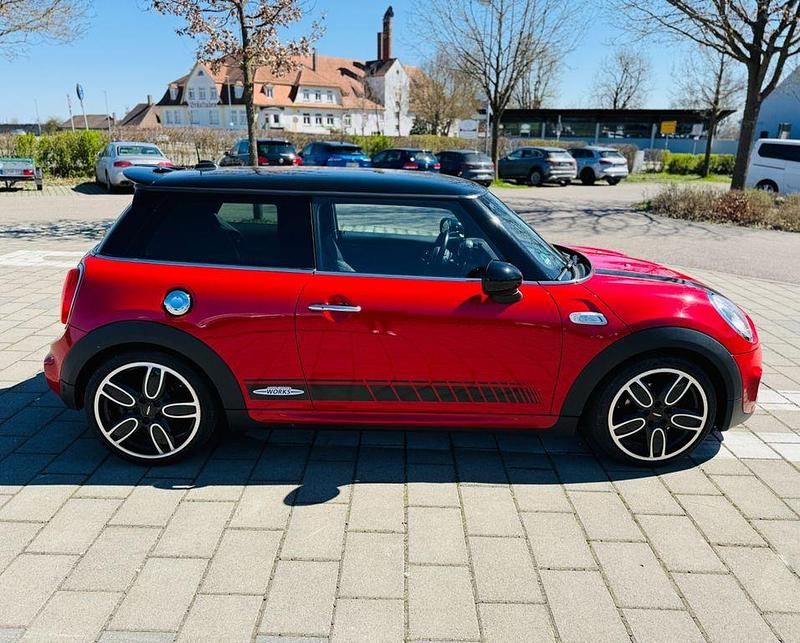 Rot Gebraucht 2015 Mini John Cooper Works Kleinwagen | 15.400 € (Guter Preis) - Bild 1/4