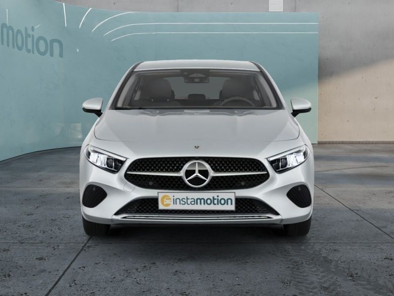 Gebraucht Mercedes A200 150 PS (110 kW) 2023 Silber Coupé