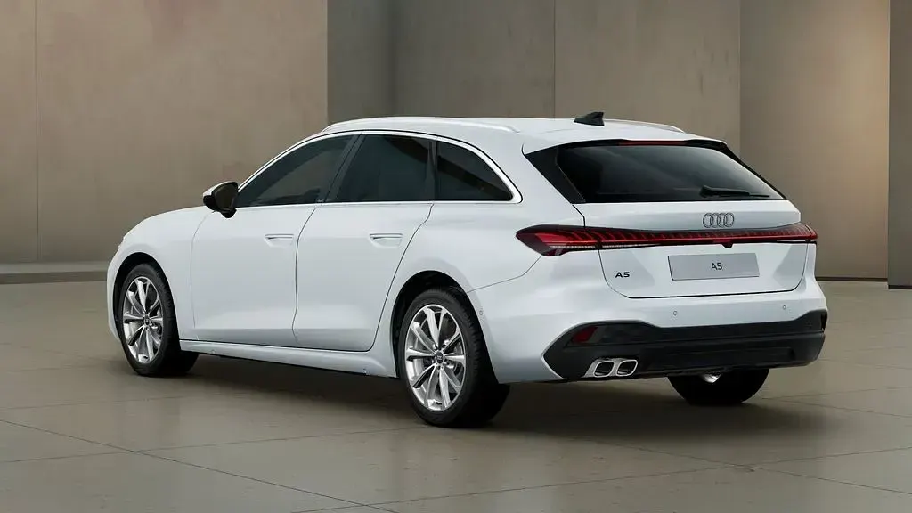 Gebraucht Audi A5 Ambiente 204 PS (150 kW) 2025 Gletscherweiß metallic Kombi