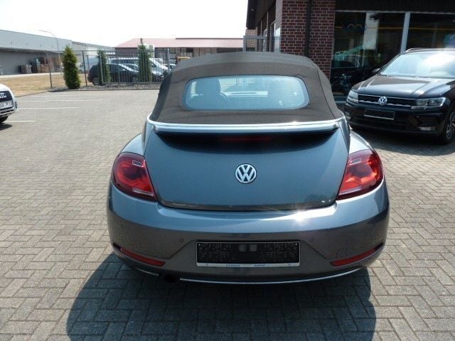Gebraucht VW Beetle Cabriolet Sound 105 PS (77 kW) 2018 Grau metallic Cabrio