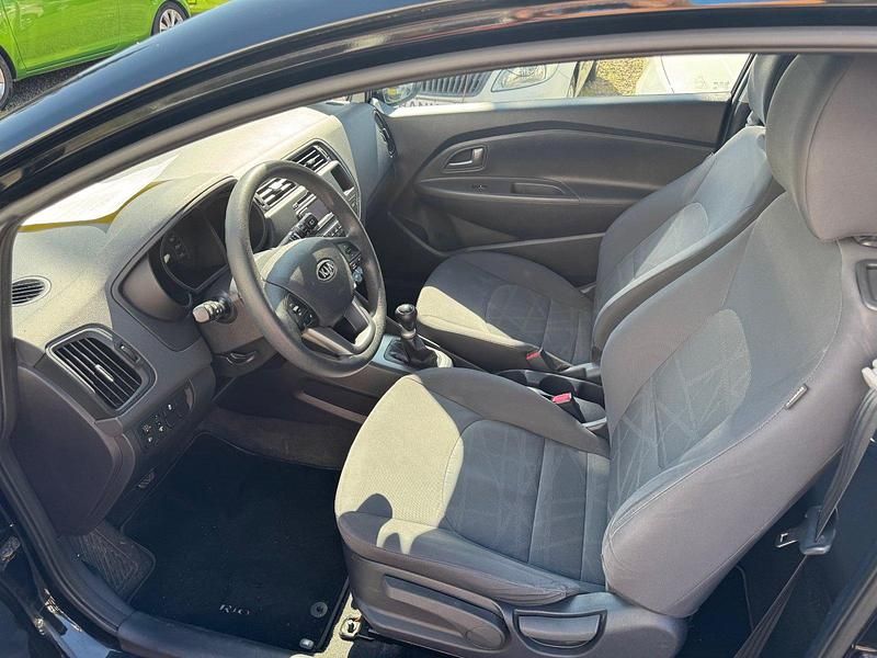 Usata Kia Rio 86 CV (63 kW) 2012 Nero Utilitaria