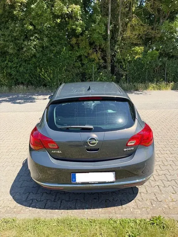 Gebraucht Opel Astra Style 120 PS (88 kW) 2015 Silber Limousine