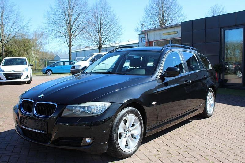 Gebraucht BMW 320 Comfort Edition 170 PS (125 kW) 2009 Schwarz Kombi