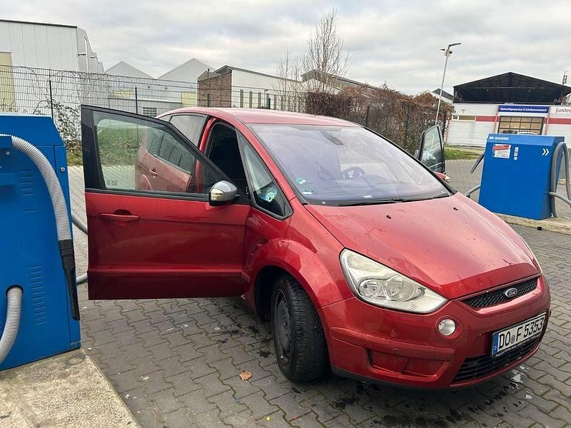 Orange Gebraucht 2008 Ford S-MAX Trend Van / Kleinbus | 1.800 € (Guter Preis) - Bild 1/4