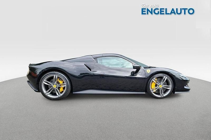 Gebraucht Ferrari 296 829 PS (609 kW) 2024 Schwarz Cabrio