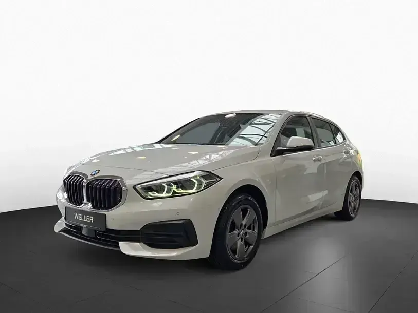 Gebraucht BMW 118 Advantage 136 PS (100 kW) 2023 Alpinweiss iii (weiß) Kleinwagen