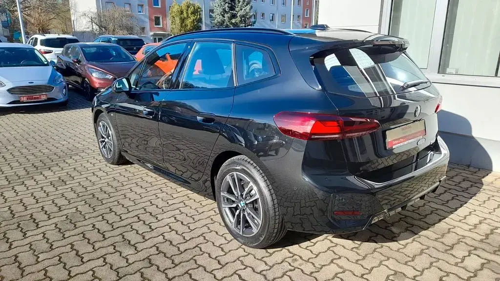 Gebraucht BMW 218 Active Tourer M Sport 136 PS (100 kW) 2025 Schwarz Van / Kleinbus