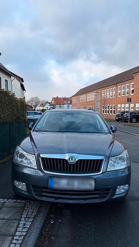Gebraucht Skoda Octavia 102 PS (75 kW) 2009 Grau Kombi