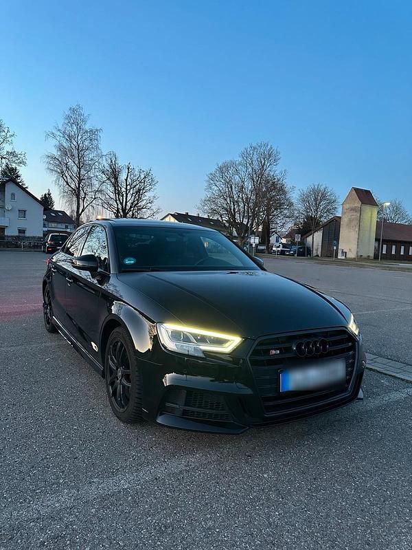 Schwarz Gebraucht 2020 Audi S3 Limousine | 28.800 € (Guter Preis) - Bild 1/4