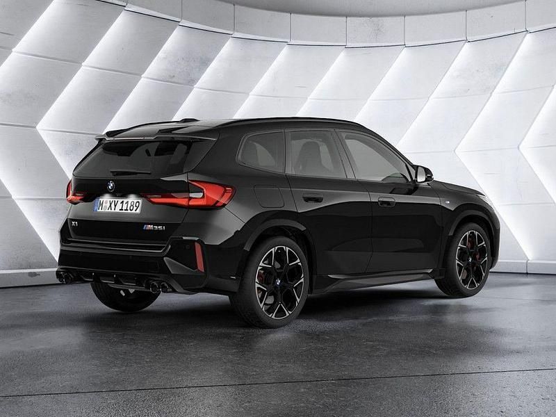 Neu BMW X1 Performance 301 PS (221 kW) 2026 Black sapphire SUV