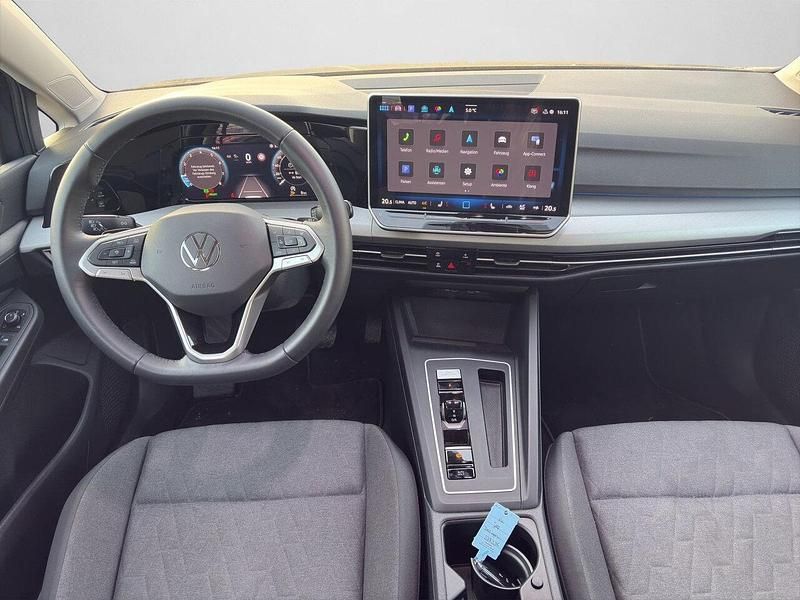 Gebraucht VW Golf VIII Pro 116 PS (85 kW) 2025 Delfingrau metallic (metallic) Limousine