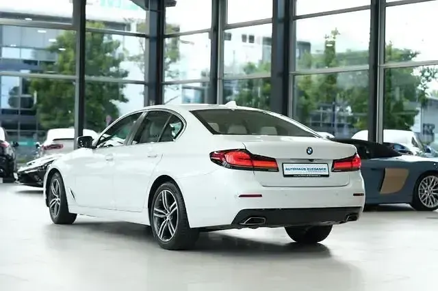 Gebraucht BMW 540 Performance 340 PS (250 kW) 2022 Mineralweiss metallic Limousine
