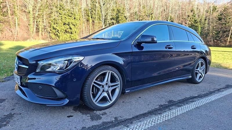 Blau Gebraucht 2018 Mercedes CLA200 AMG Limousine | 18.500 € (Guter Preis) - Bild 1/4