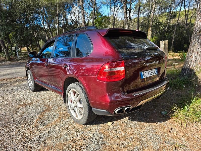 Gebraucht Porsche Cayenne Turbo 500 PS (367 kW) 2007 Rot SUV