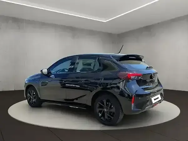 Używany Opel Corsa 101 KM (74 kW) 2025 Czarny Hatchback