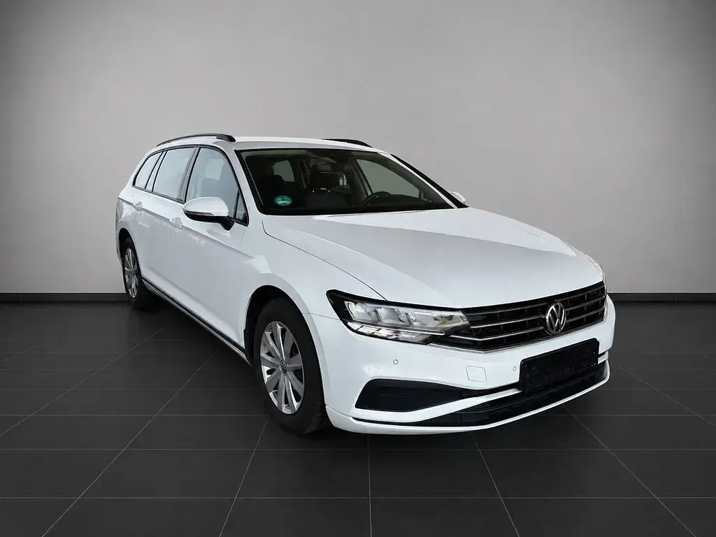Gebraucht VW Passat Business 150 PS (110 kW) 2019 Weiß Kombi