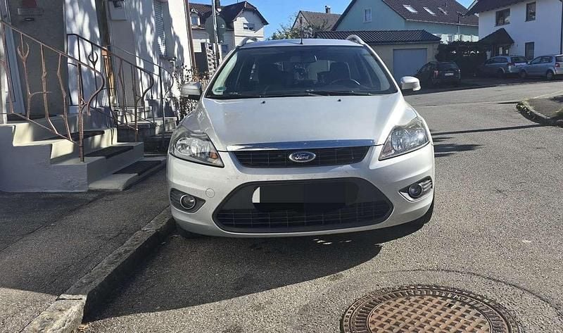 Gebraucht Ford Focus Sport 101 PS (74 kW) 2009 Silber Limousine