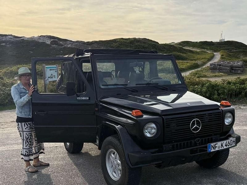 Schwarz Gebraucht 1989 Mercedes G280 SUV | 78.950 € - Bild 1/4