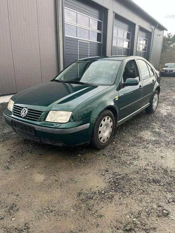 Grün Gebraucht 1999 VW Bora Limousine | 990 € (Superpreis) - Bild 1/4