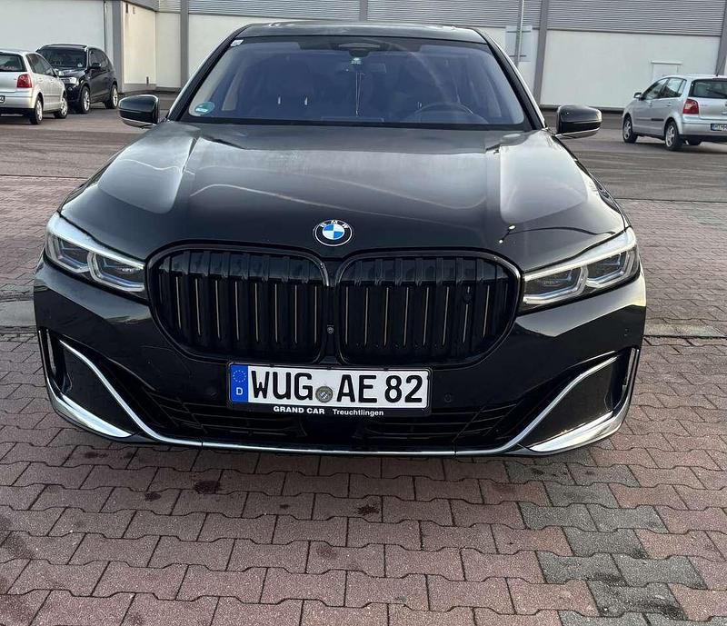 Gebraucht BMW 730L 265 PS (194 kW) 2019 Schwarz Limousine