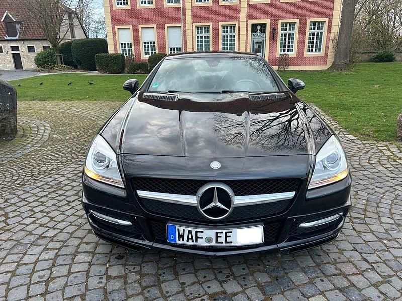 Gebraucht Mercedes SLK200 184 PS (135 kW) 2012 Schwarz Cabrio