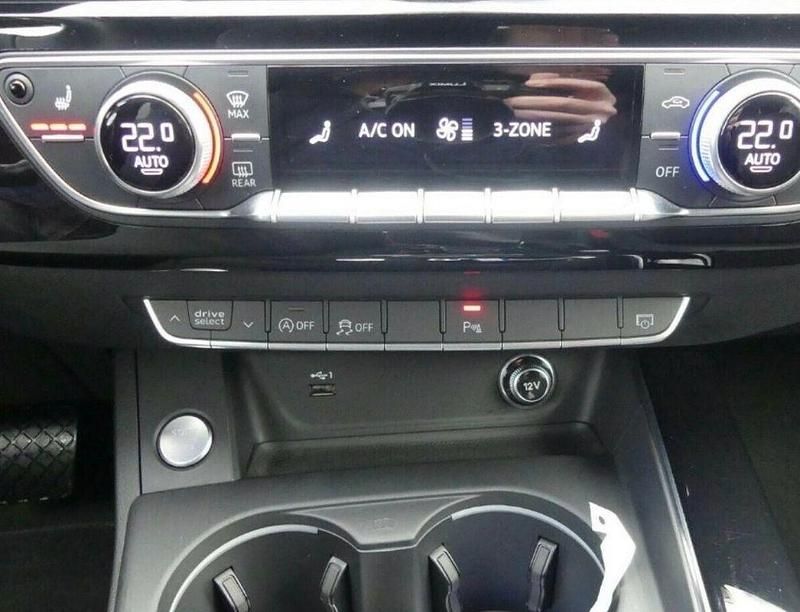 Gebraucht Audi A4 S-Line 190 PS (139 kW) 2019 Grau Kombi