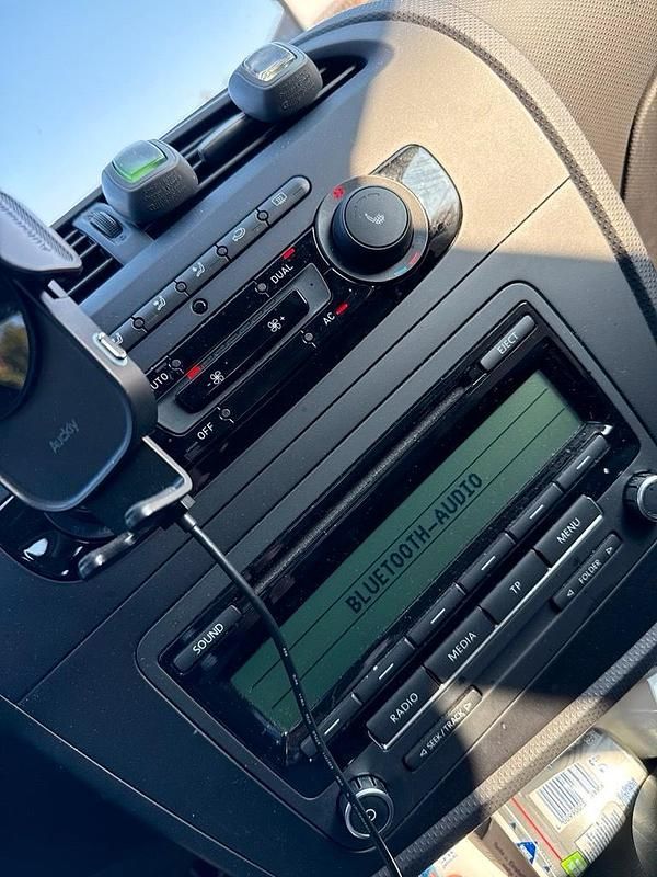 Gebraucht Seat Leon 77 PS (56 kW) 2012 Weiß Kleinwagen