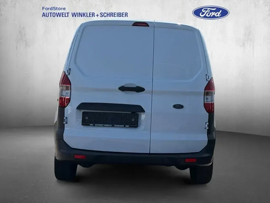 Gebraucht Ford Courier Trend 101 PS (74 kW) 2022 Weiß Van / Kleinbus