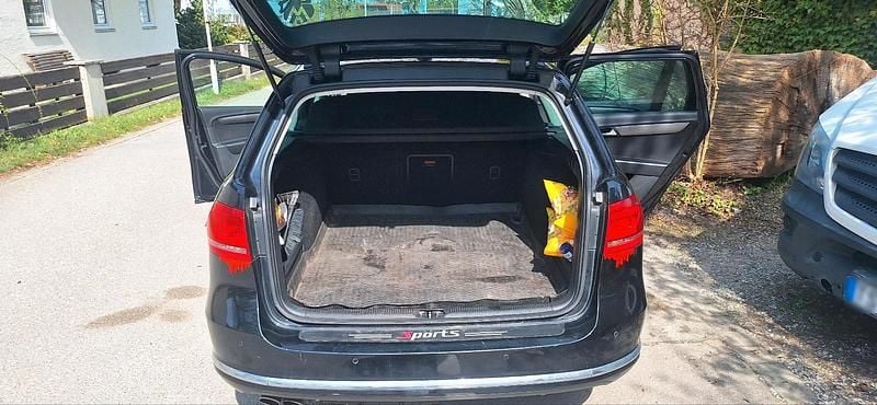 Gebraucht VW Passat 140 PS (102 kW) 2011 Schwarz Kombi