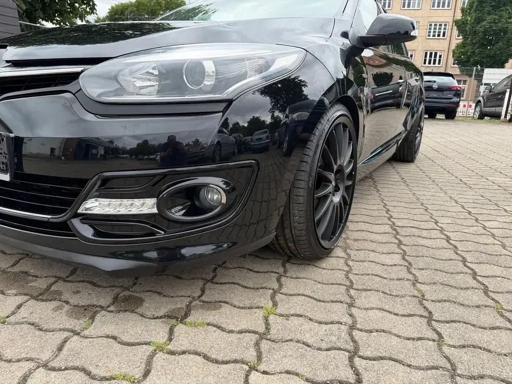 Gebraucht Renault Mégane III Bose Edition 132 PS (97 kW) 2014 Schwarz Limousine