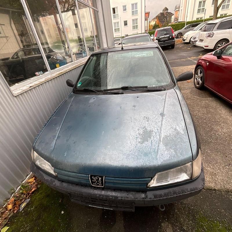 Grün Gebraucht 1995 Peugeot 306 Limousine | 400 € - Bild 1/4