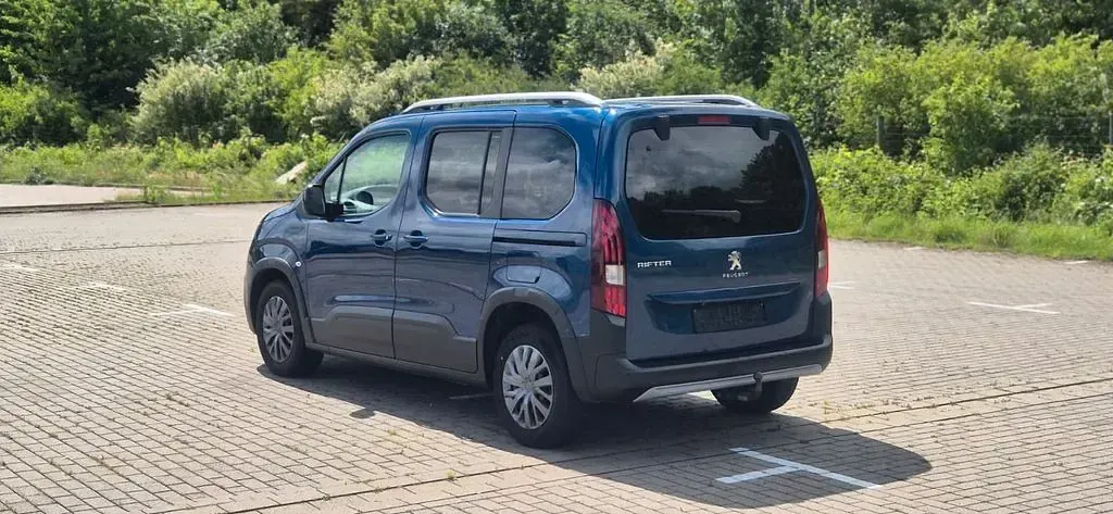 Gebraucht Peugeot Rifter Allure 131 PS (96 kW) 2020 Blau Van / Kleinbus
