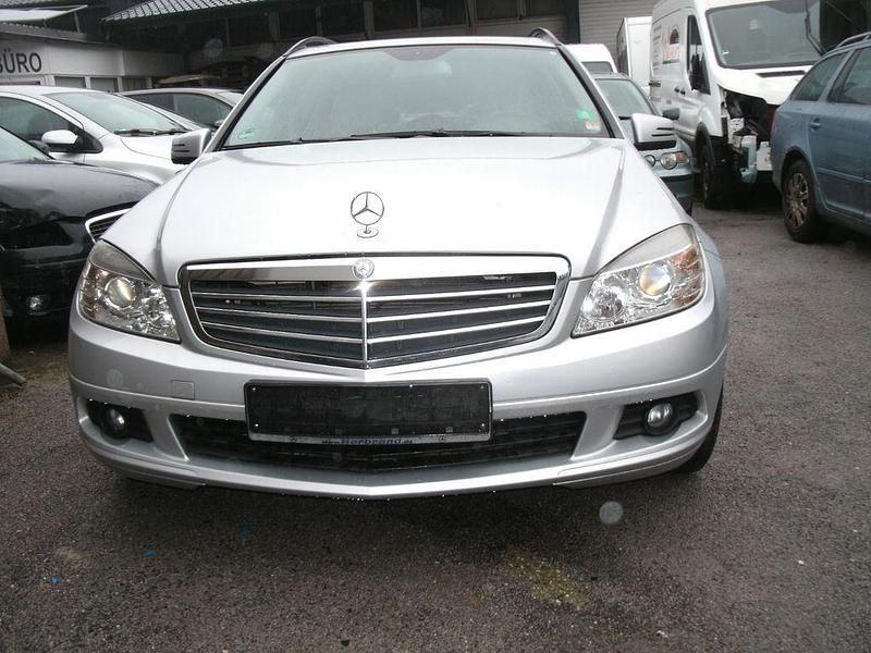 Gebraucht Mercedes C180 156 PS (114 kW) 2010 Silber Kombi
