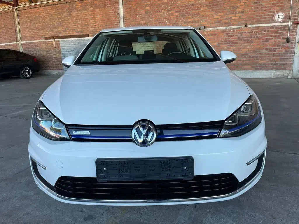 Gebraucht VW Golf VII 85 kW (116 PS) 2016 Pure white Limousine