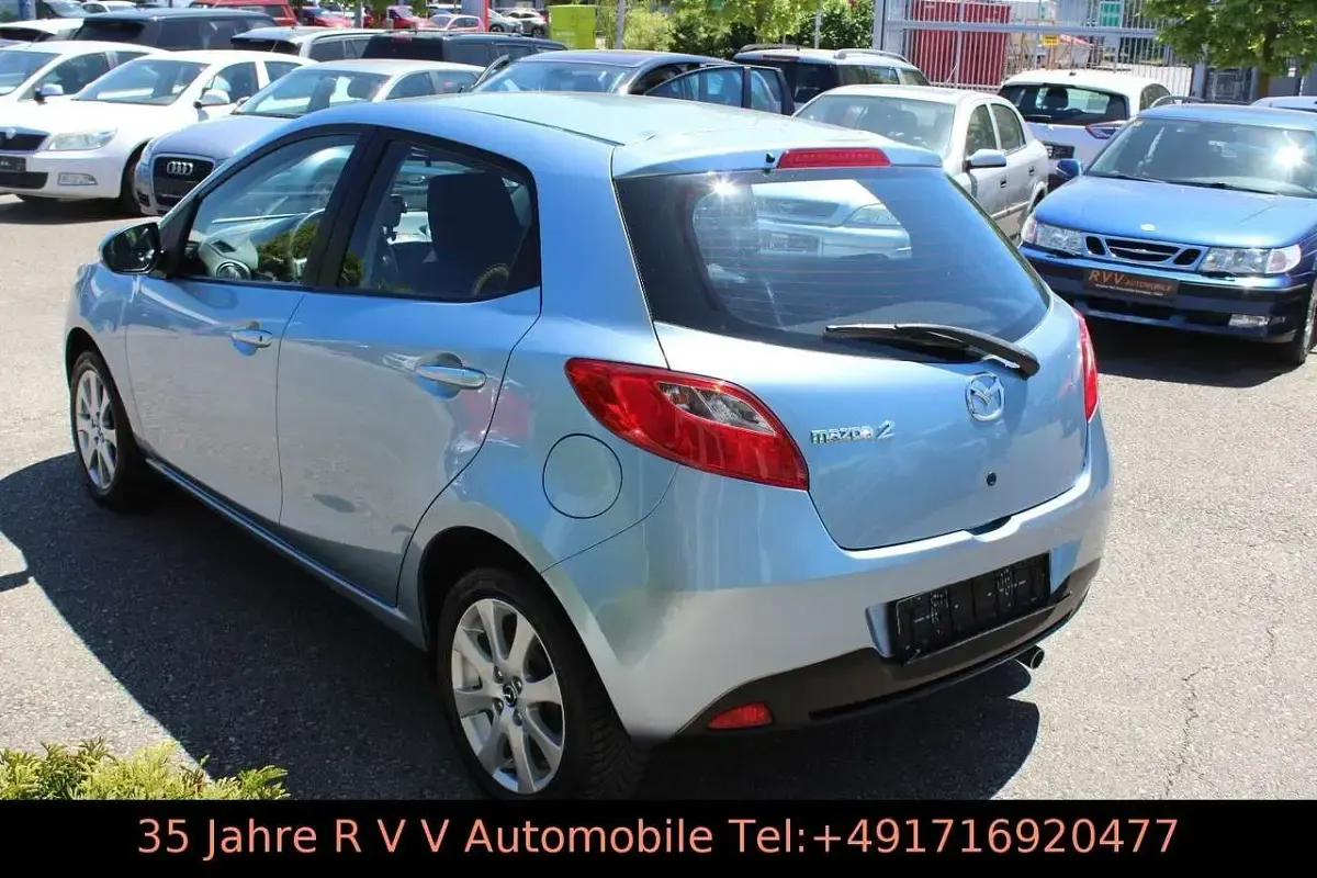Gebraucht Mazda 2 Edition 84 PS (61 kW) 2013 Blau Kleinwagen