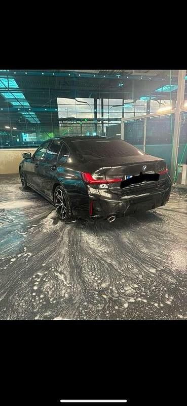 Schwarz Gebraucht 2023 BMW 318 M Sport Limousine | 33.750 € (Fairer Preis) - Bild 1/4