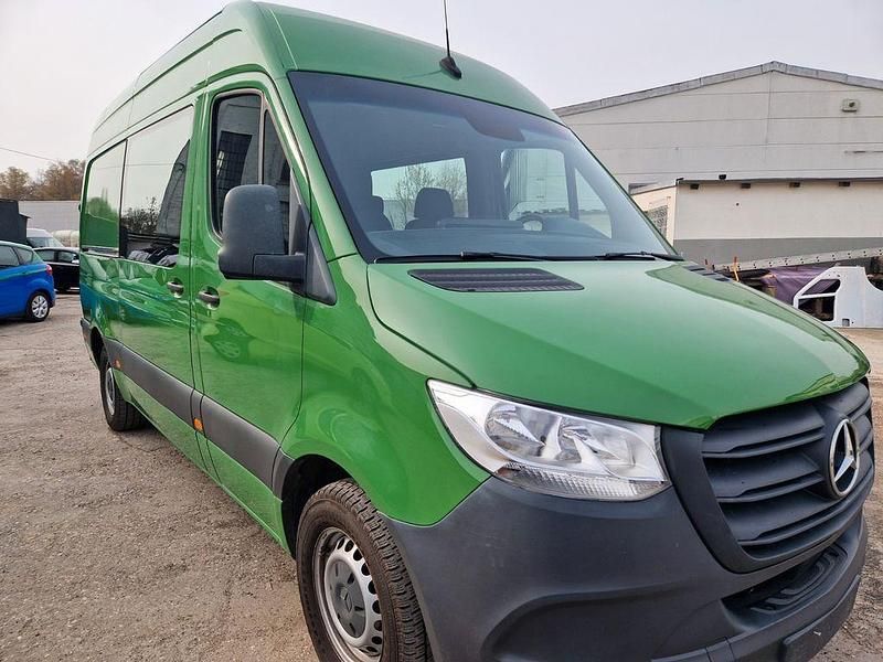 Gebraucht Mercedes Sprinter 163 PS (119 kW) 2019 Grün Van