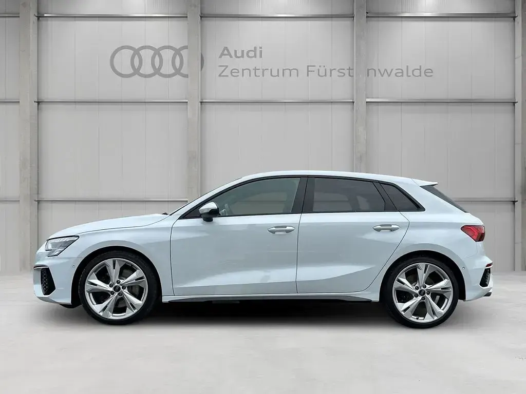 Używany Audi S3 Ambiente 310 KM (228 kW) 2024 Biały Sedan/Limuzyna