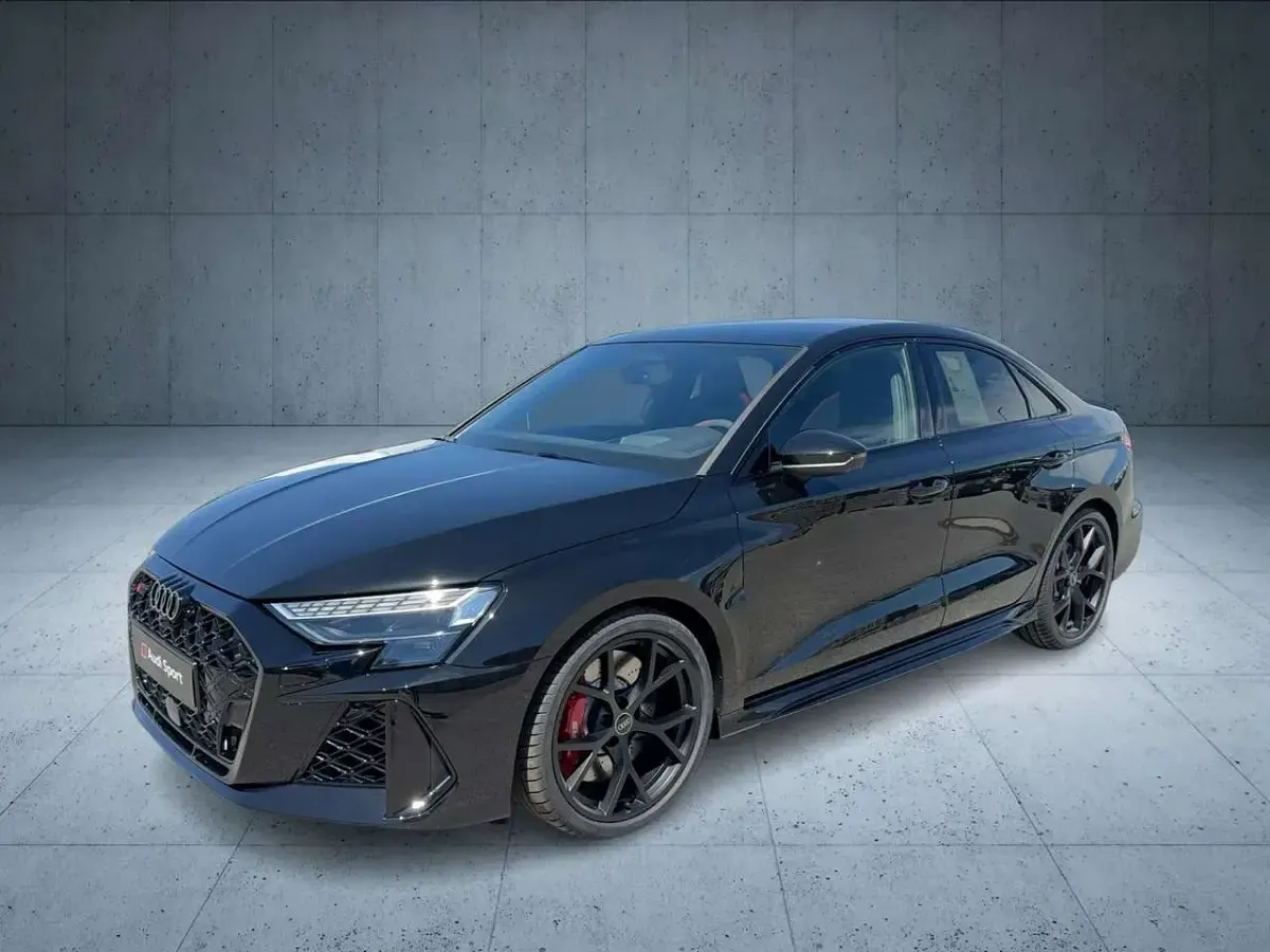 Neu Audi RS3 Sport 400 PS (294 kW) 2025 Mythosschwarz metallic Limousine