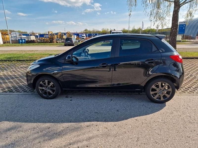 Second-hand Mazda 2 75 CP (55 kW) 2014 Negru Hatchback