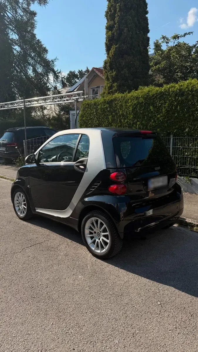 Gebraucht Smart ForTwo Coupé 71 PS (52 kW) 2011 Schwarz Coupé